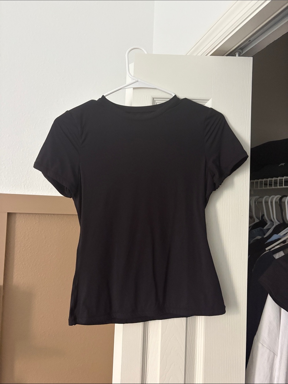 Women's Black Crewneck Short Sleeve Tee